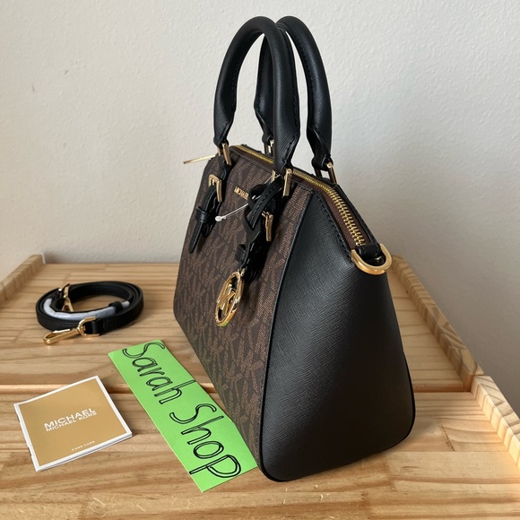 🌼Michael Kors Ciara medium messenger - Picture 4 of 15